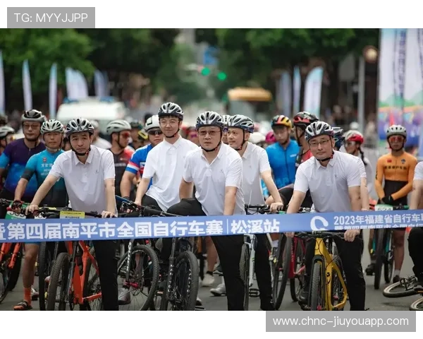 自行车赛事加强对业余骑行者安全教育宣传，自行车业余比赛
